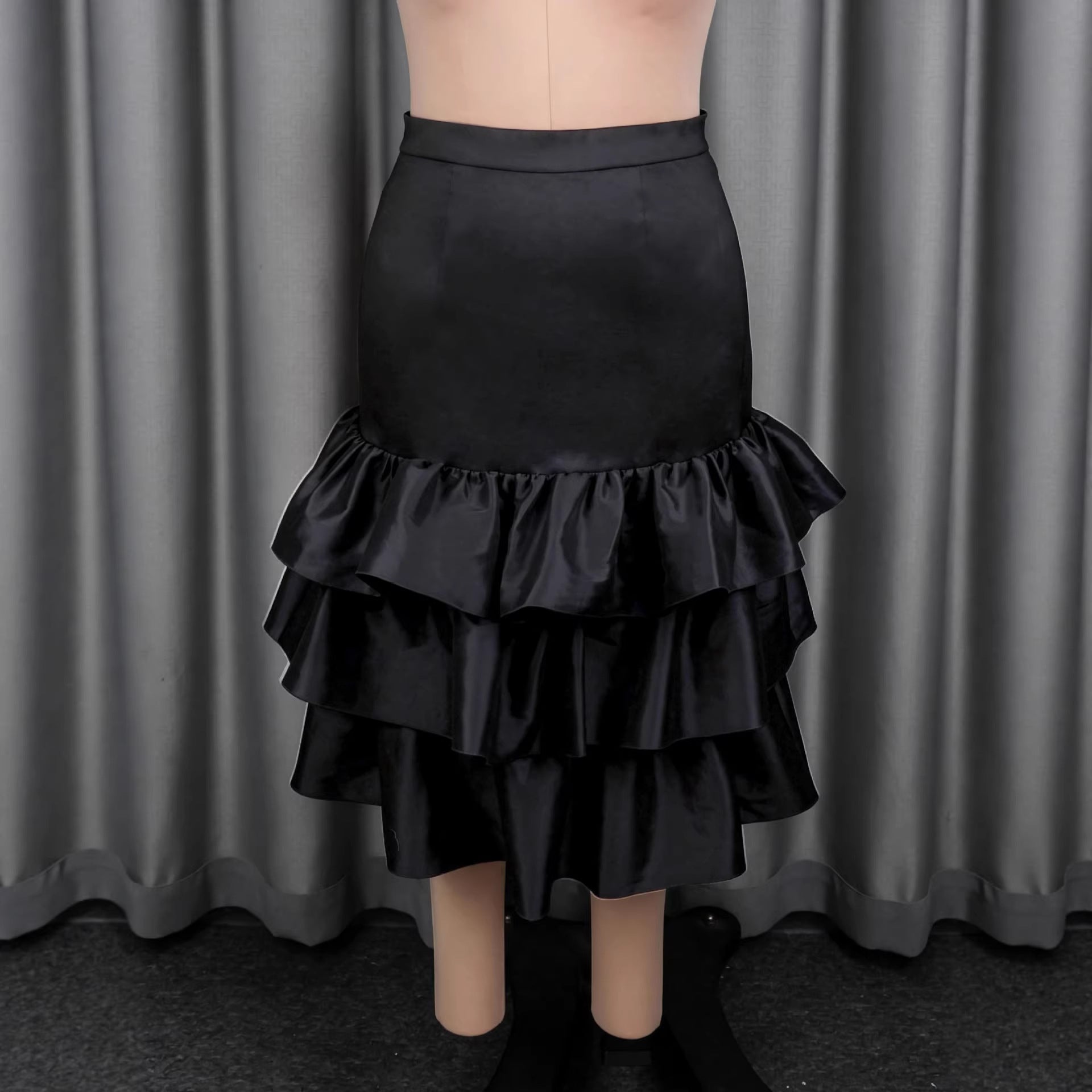 High waisted ruffled skirt